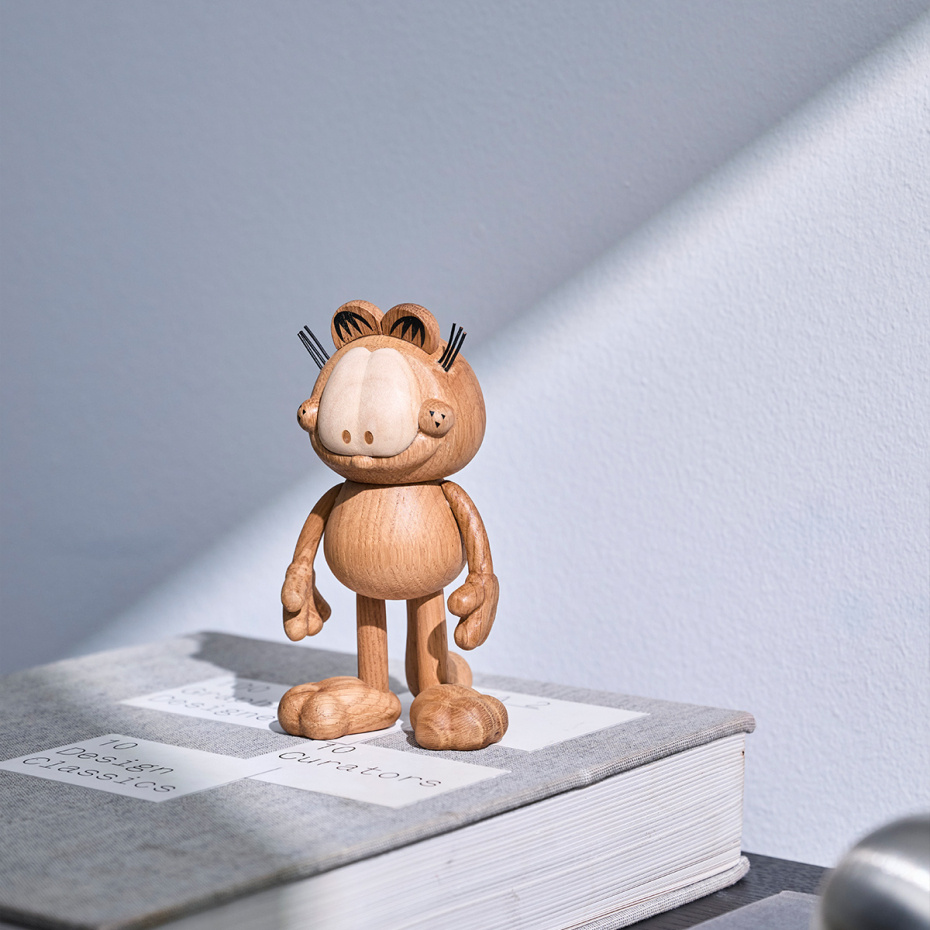 Paramount x Garfield Small Oak