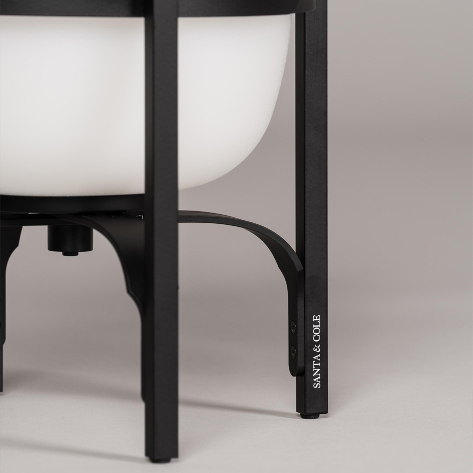 Cestita Alubat Bordslampa Black