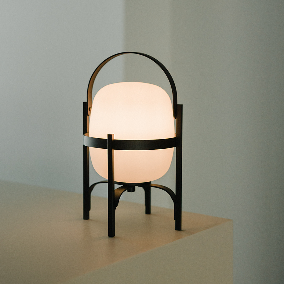 Cestita Alubat Bordslampa Black