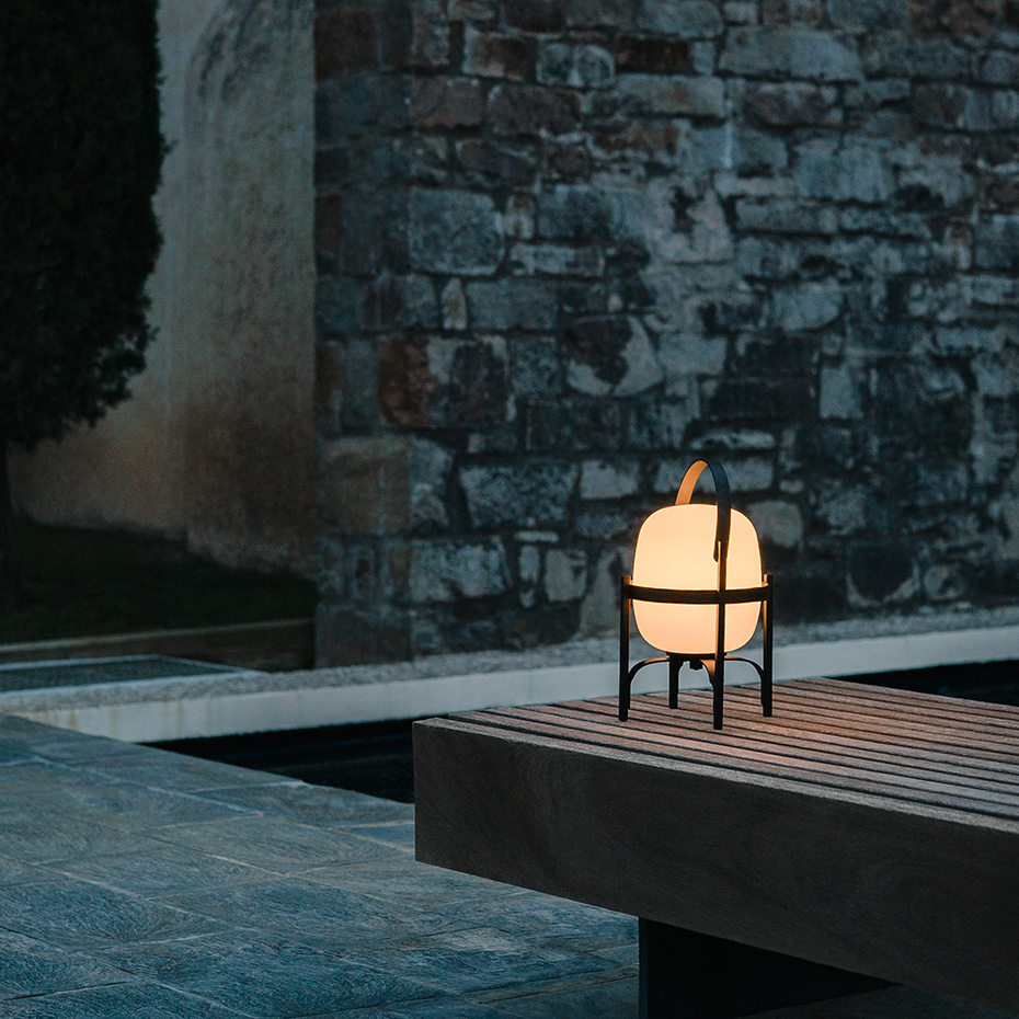 Cestita Alubat Bordslampa Black