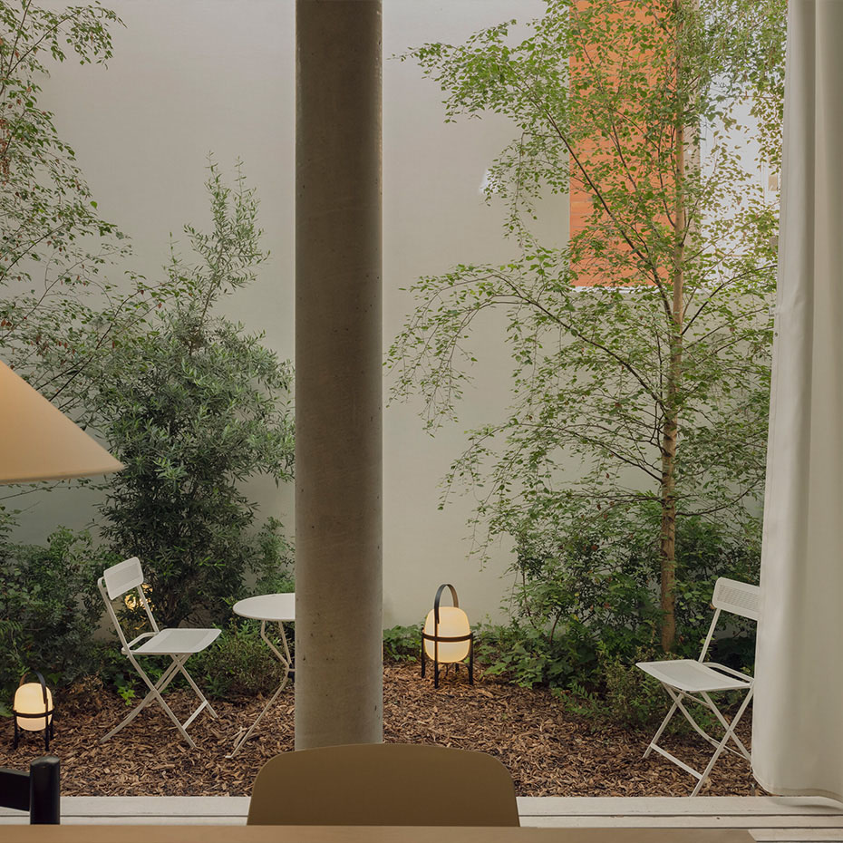 Cesta Exterior Bordslampa Black