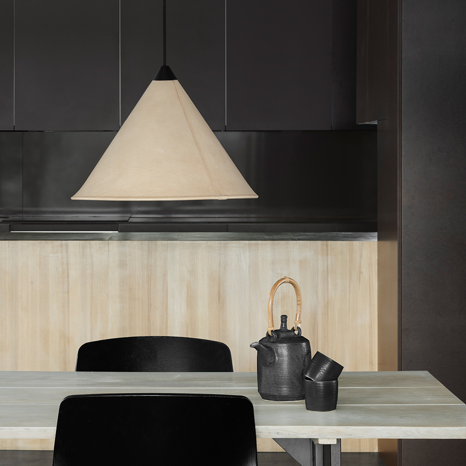 Leather Cone Namibia Pendel 45cm Oak/Black