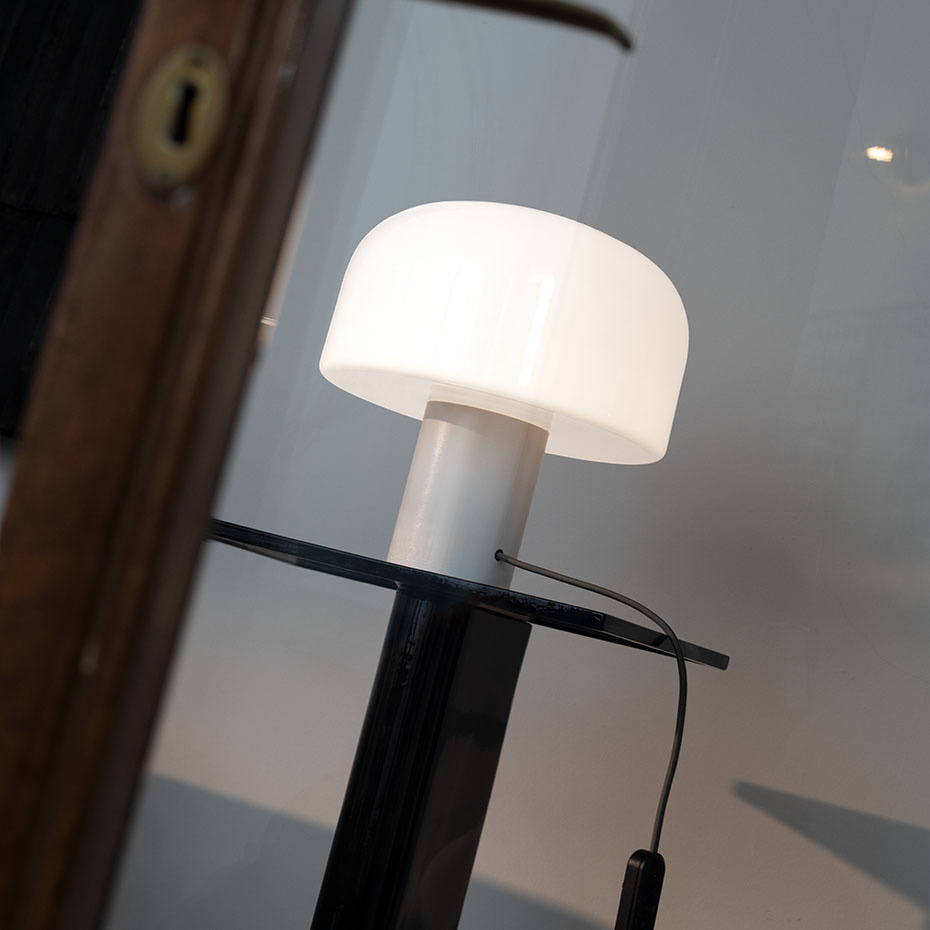 Bellhop Glass T Bordslampa White