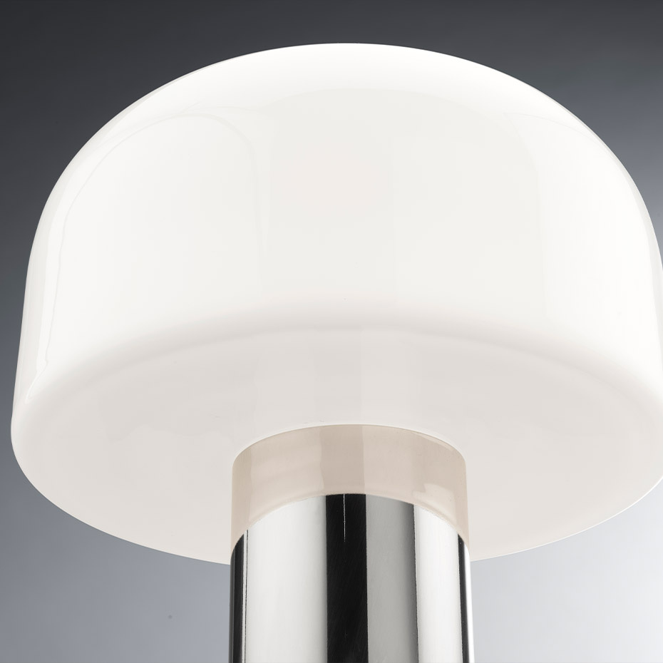 Bellhop Glass T Bordslampa Bright Aluminum