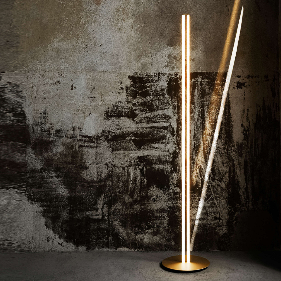 Coordinates F Golvlampa Anodized Champagne