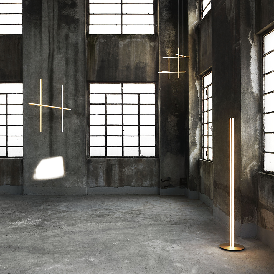 Coordinates F Golvlampa Anodized Champagne