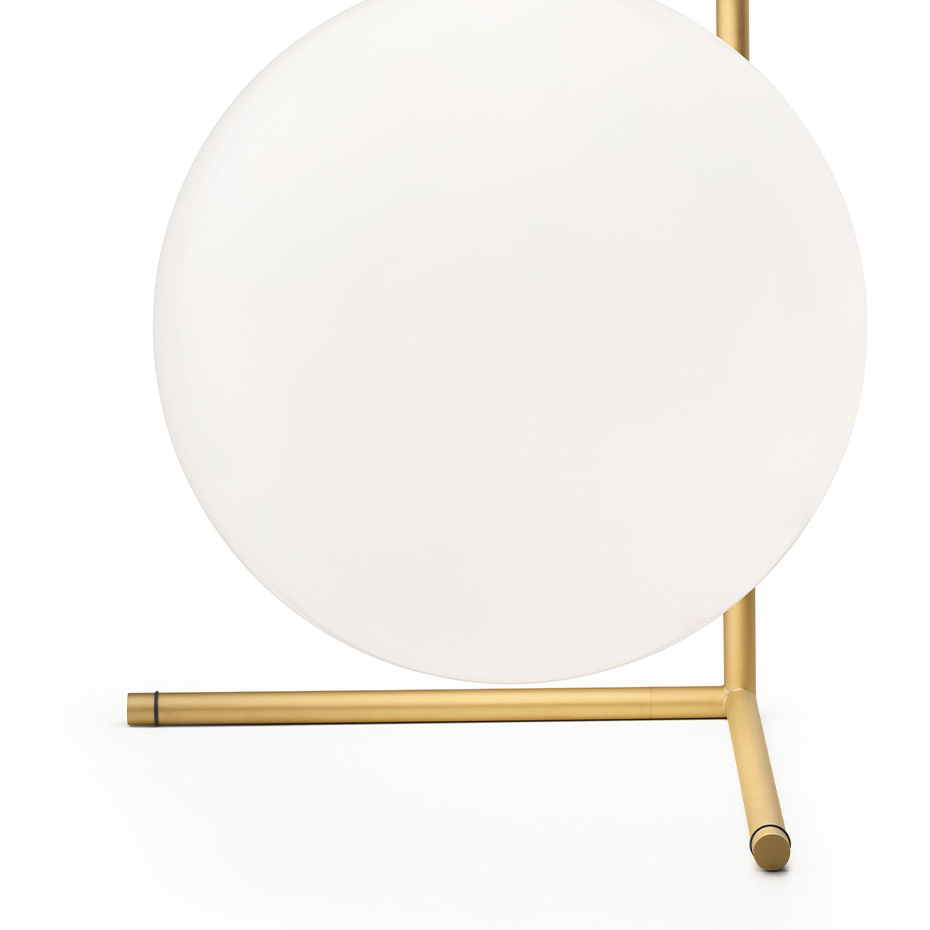 IC Lights T3 Bordslampa Brushed Brass