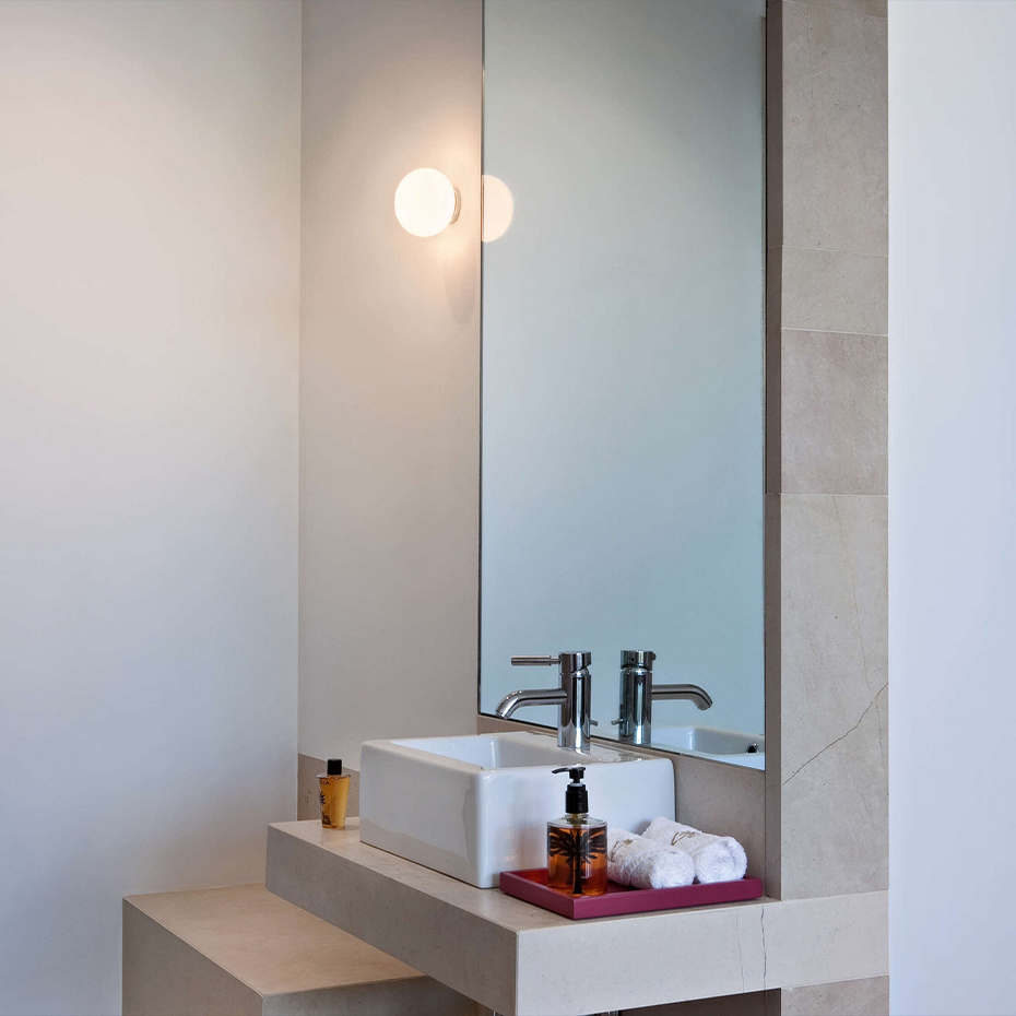 Mini Glo-Ball Taklampa/Vägglampa IP44