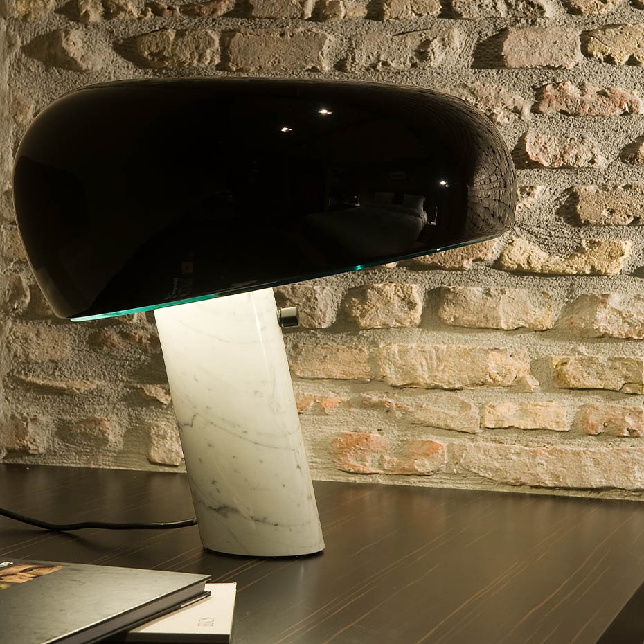 Snoopy Bordslampa Black