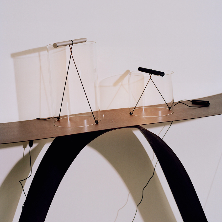 To-Tie T2 Bordslampa Matt Black