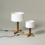 FAD Menor Bordslampa Natural Oak/White Parchment FAD Menor Bordslampa Natural Oak/White Parchment