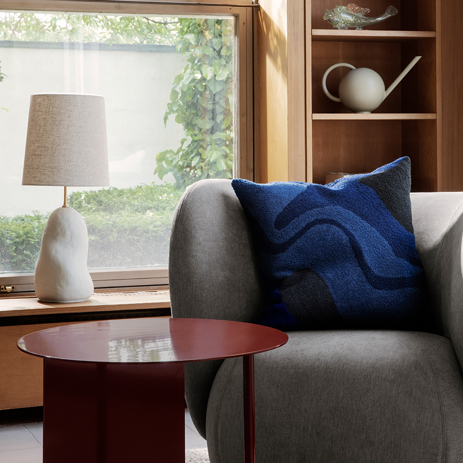 Hebe Bordslampa Medium Off-White Lampfot