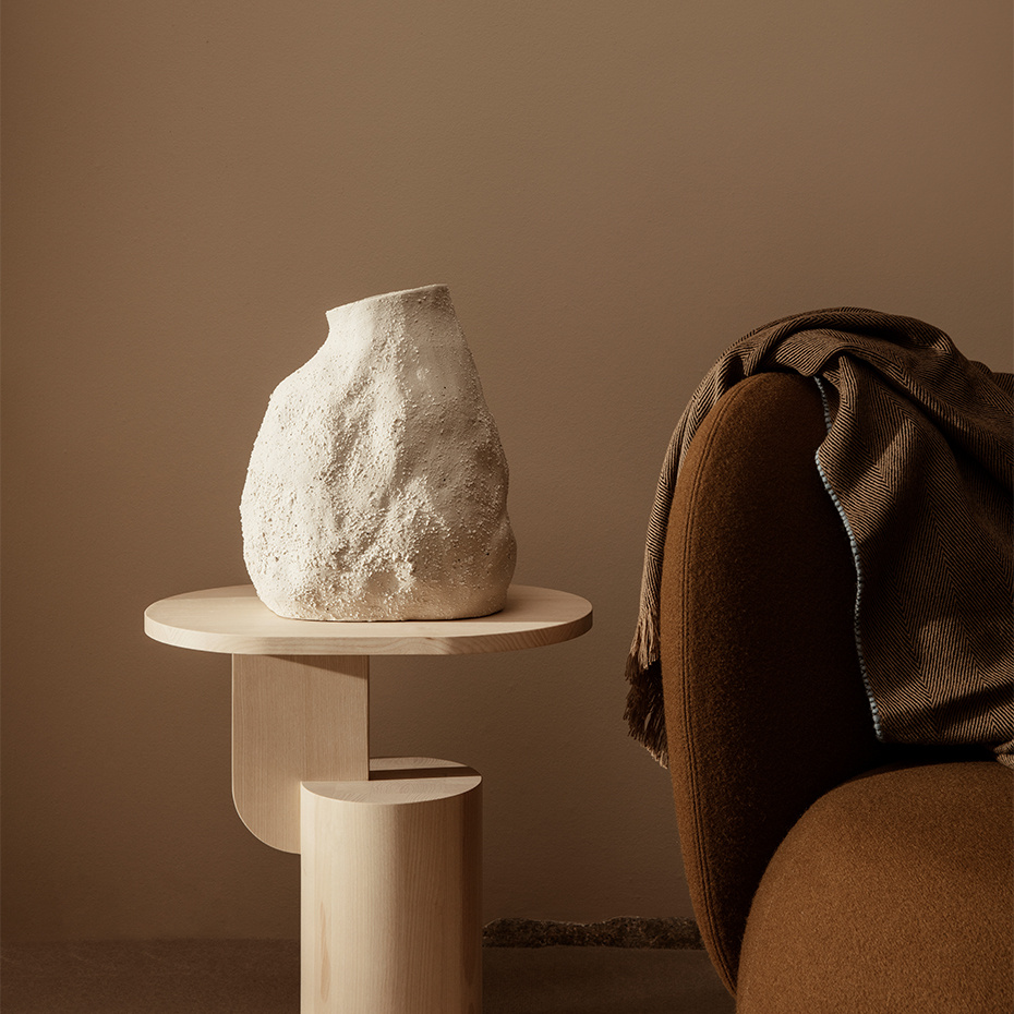 Vulca Vase Medium Off-White Stone