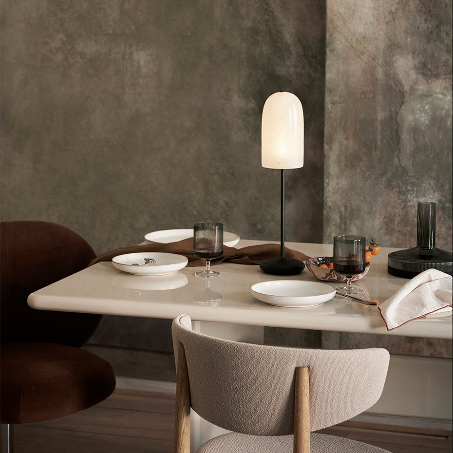 Gry Portable Bordslampa Black/Translucent