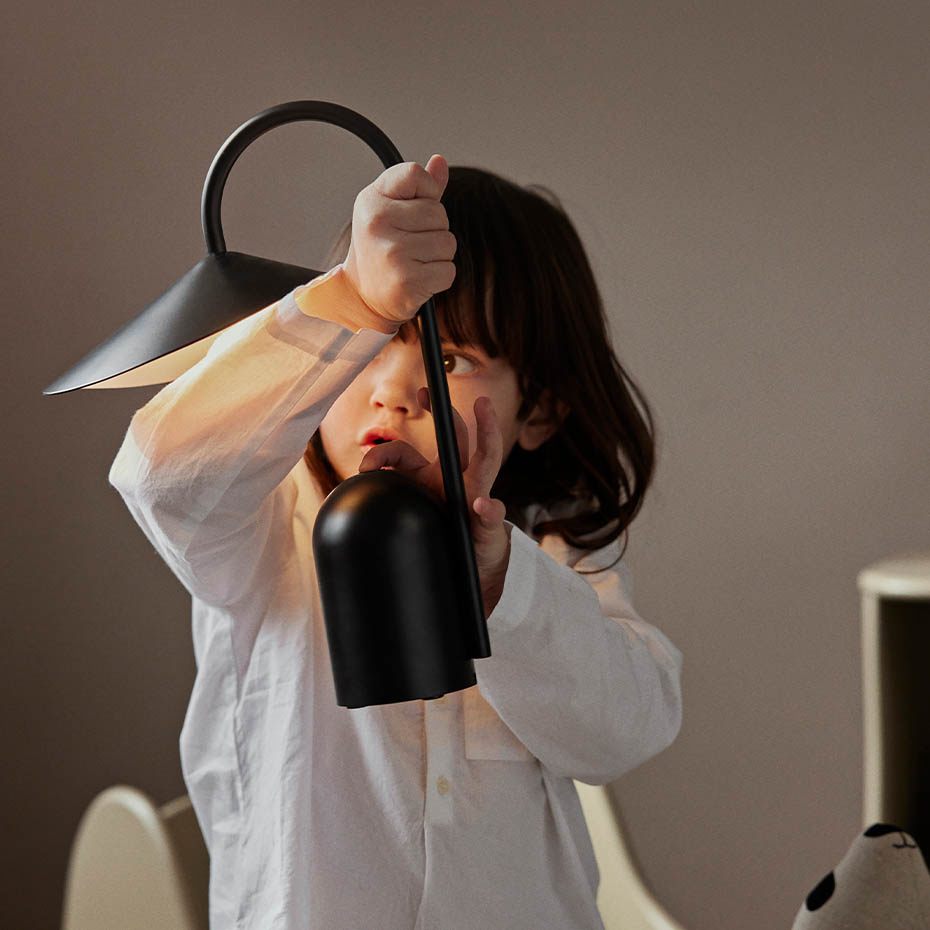 Arum Portable Bordslampa Black