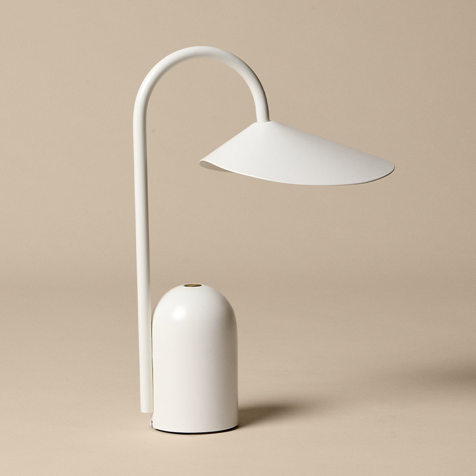 Arum Portable Bordslampa White