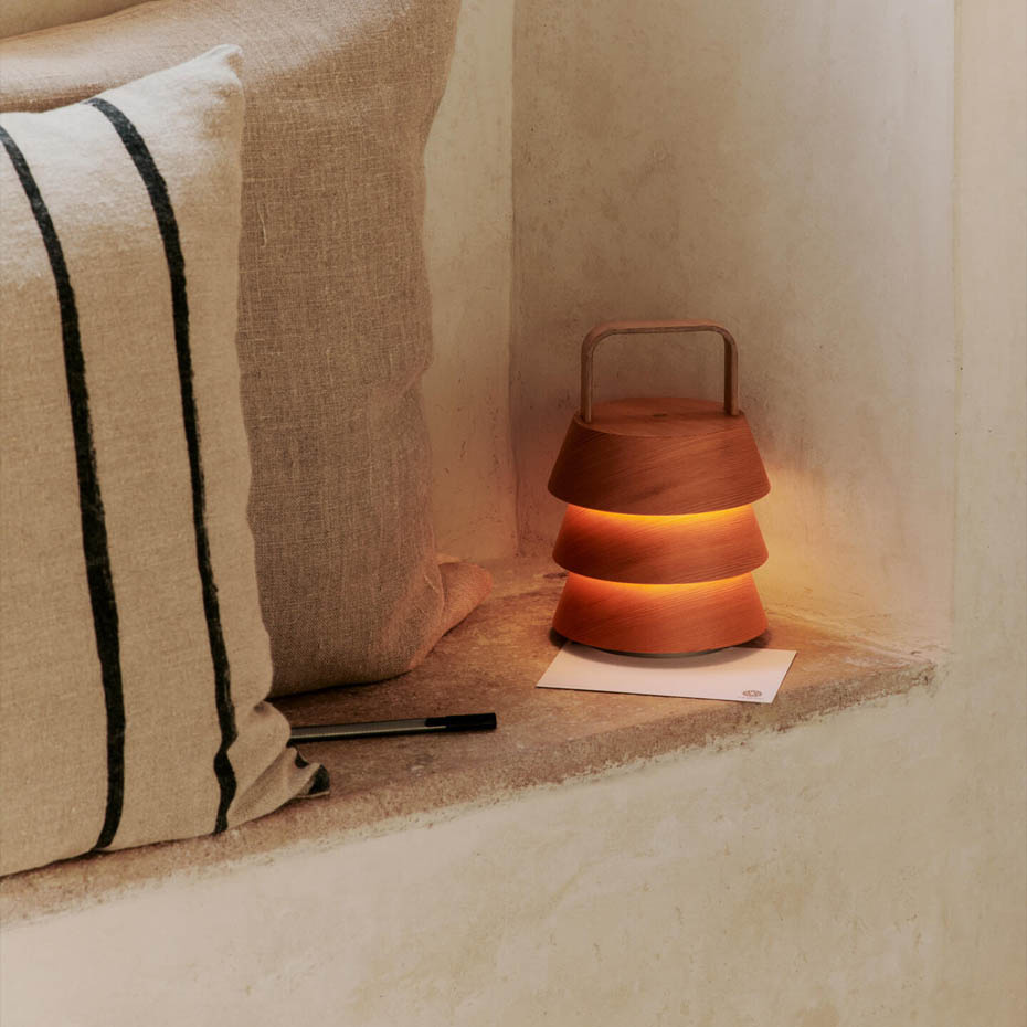 Luver Portable Bordslampa Natural