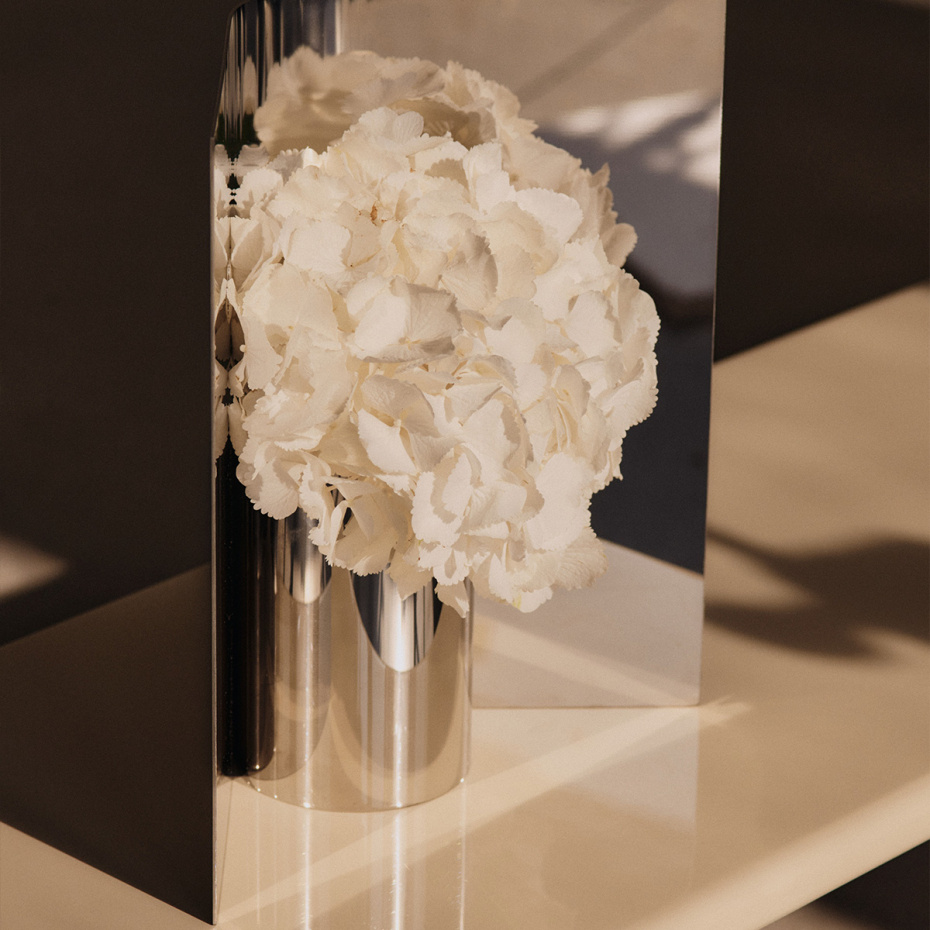 Eddy Vase Mirror Polished