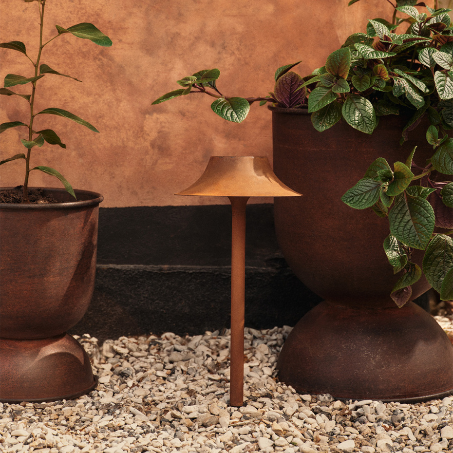 Hourglass Pot Small Rust