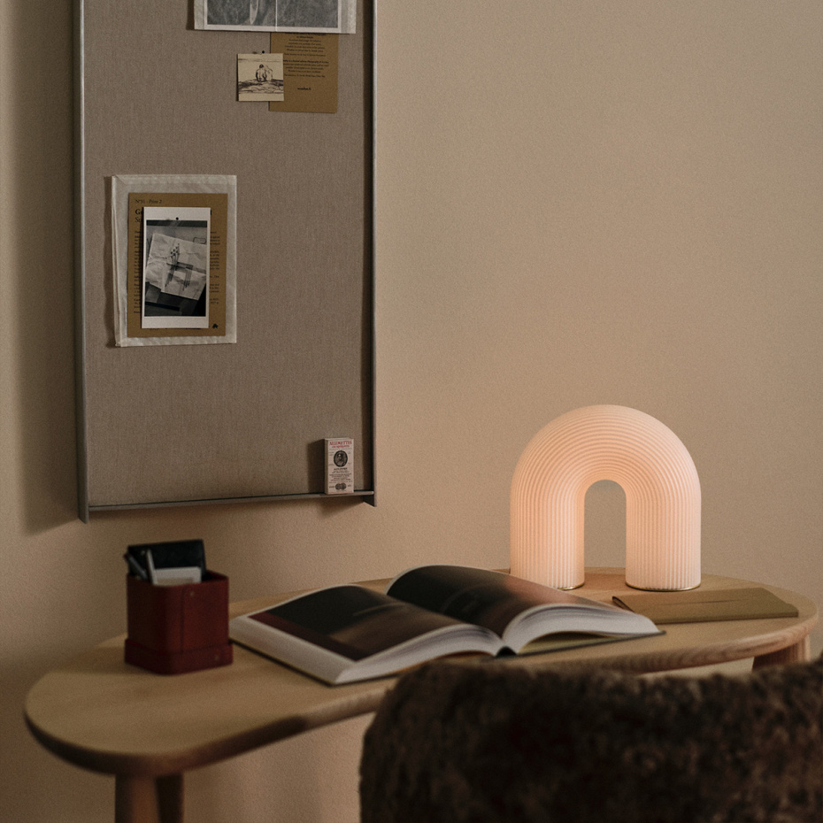 Vuelta Outdoor Portable Bordslampa White