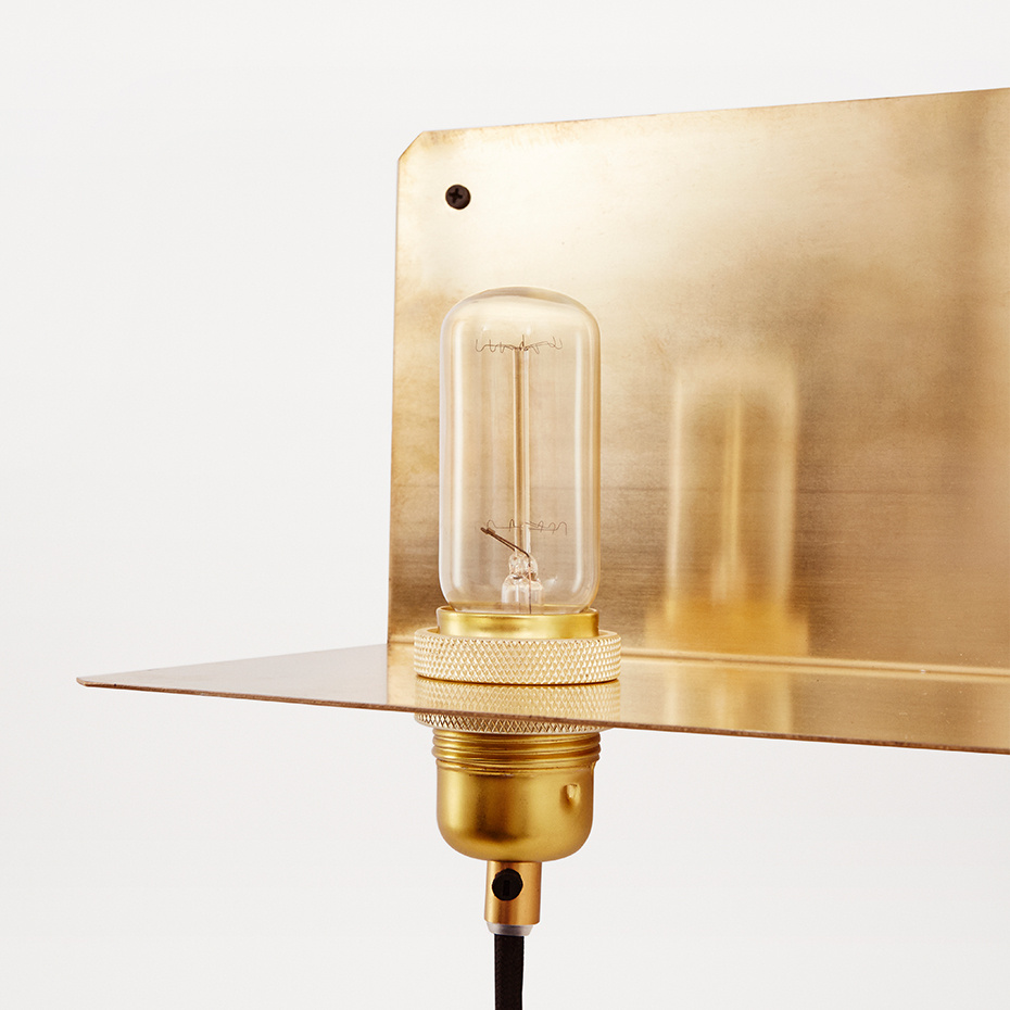 90° Vägglampa Brass