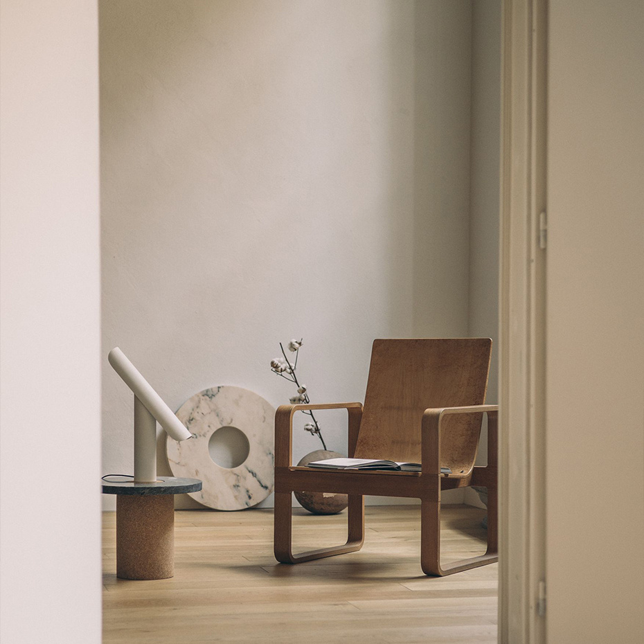 T-Lamp Bordslampa White