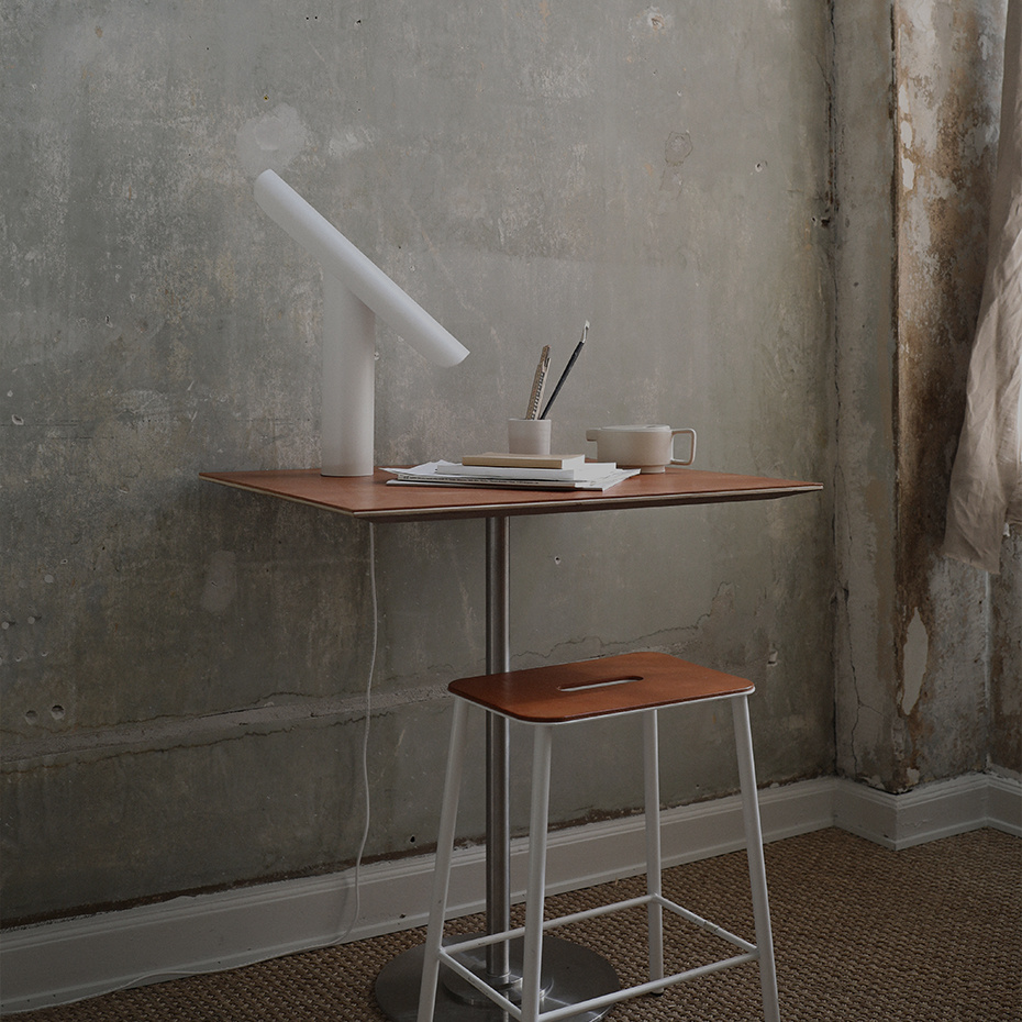 T-Lamp Bordslampa White