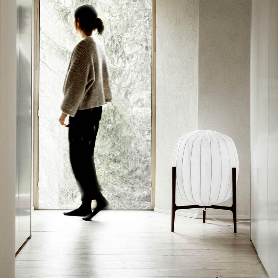 Prisma Golvlampa Mörk Ask/Vit