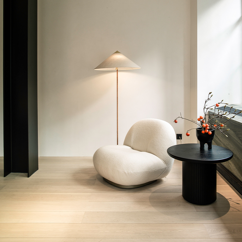 Moon Coffee Table Ø60cm Soaped Oak