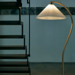 Timberline Golvlampa Oak/Birch White Canvas Timberline Golvlampa Oak/Birch White Canvas