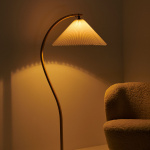 Timberline Golvlampa Oak/Birch White Canvas Timberline Golvlampa Oak/Birch White Canvas