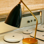 Gräshoppa Bordslampa Black Glossy Gräshoppa Bordslampa Black Glossy