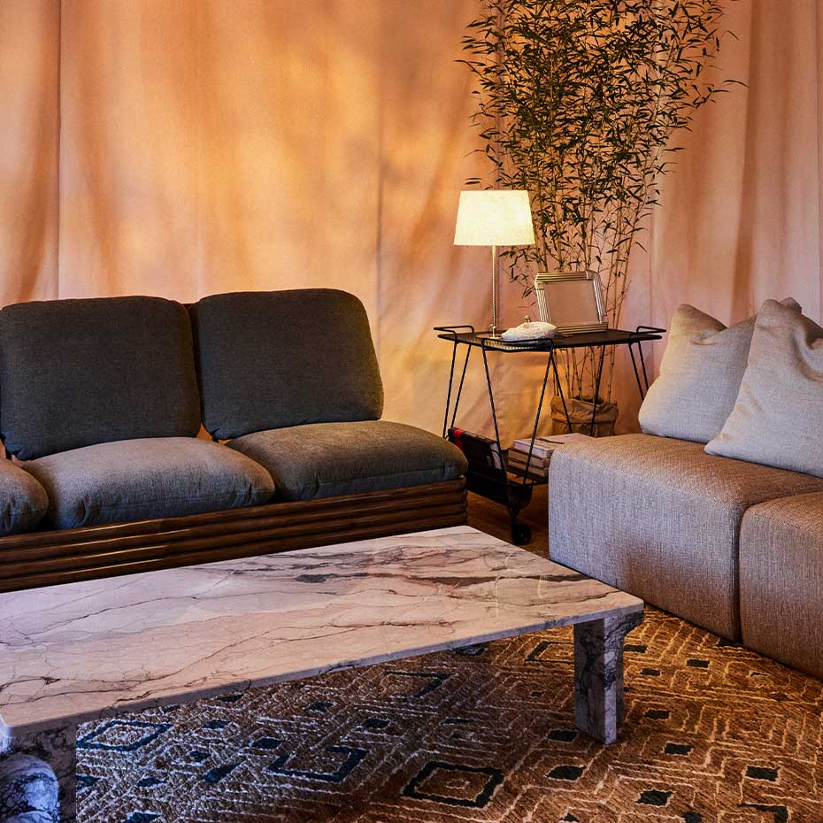 9205 Bordslampa Polished Brass/Canvas