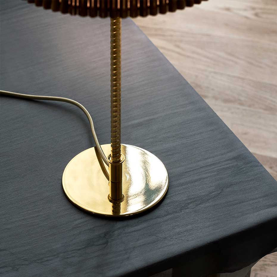 9205 Bordslampa Polished Brass/Bamboo