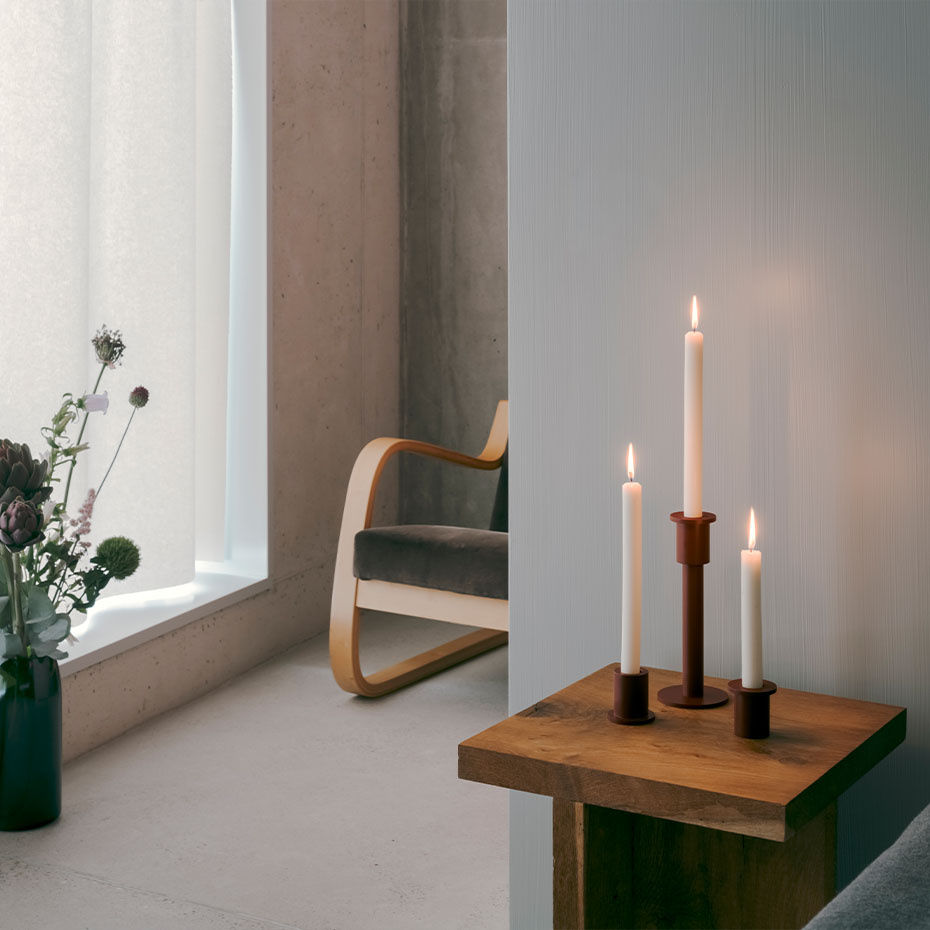 Holocene No.5 David Chipperfield Ljushållare Low Oxide Red