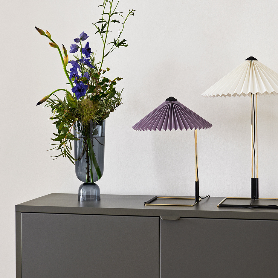 Matin Bordslampa 380 Polished Brass/Lavender