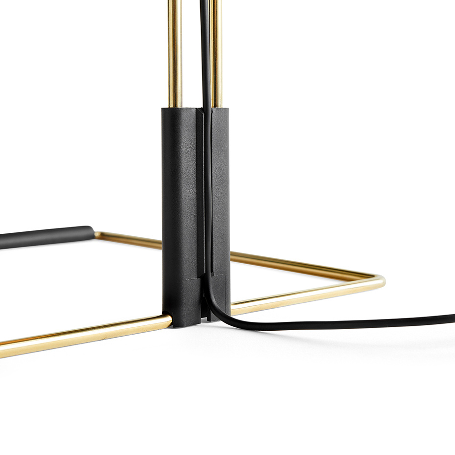 Matin Bordslampa 380 Polished Brass/Yellow