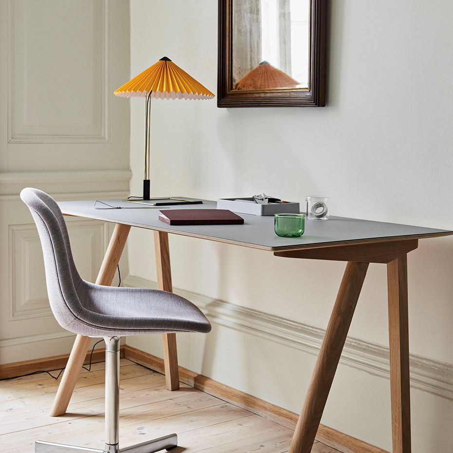 Matin Bordslampa 380 Polished Brass/Yellow