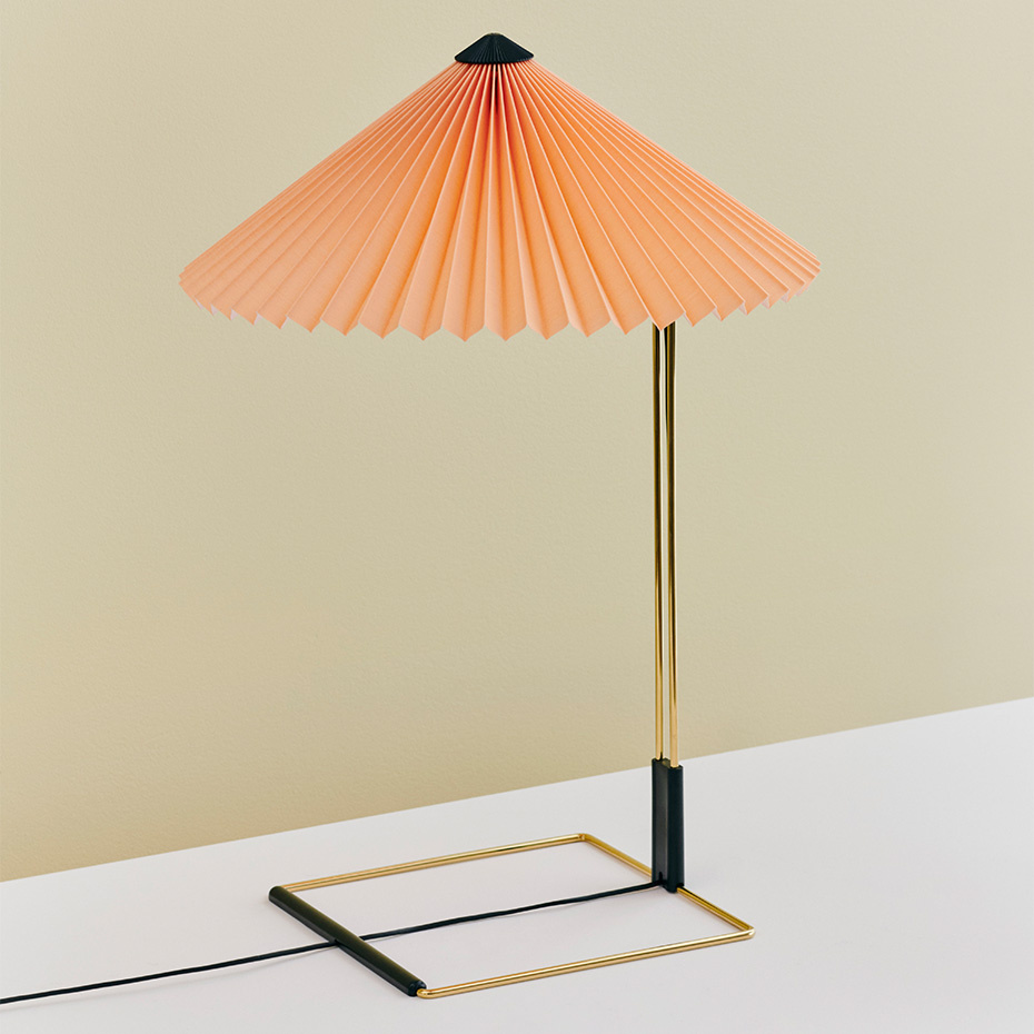Matin Bordslampa 380 Polished Brass/Peach