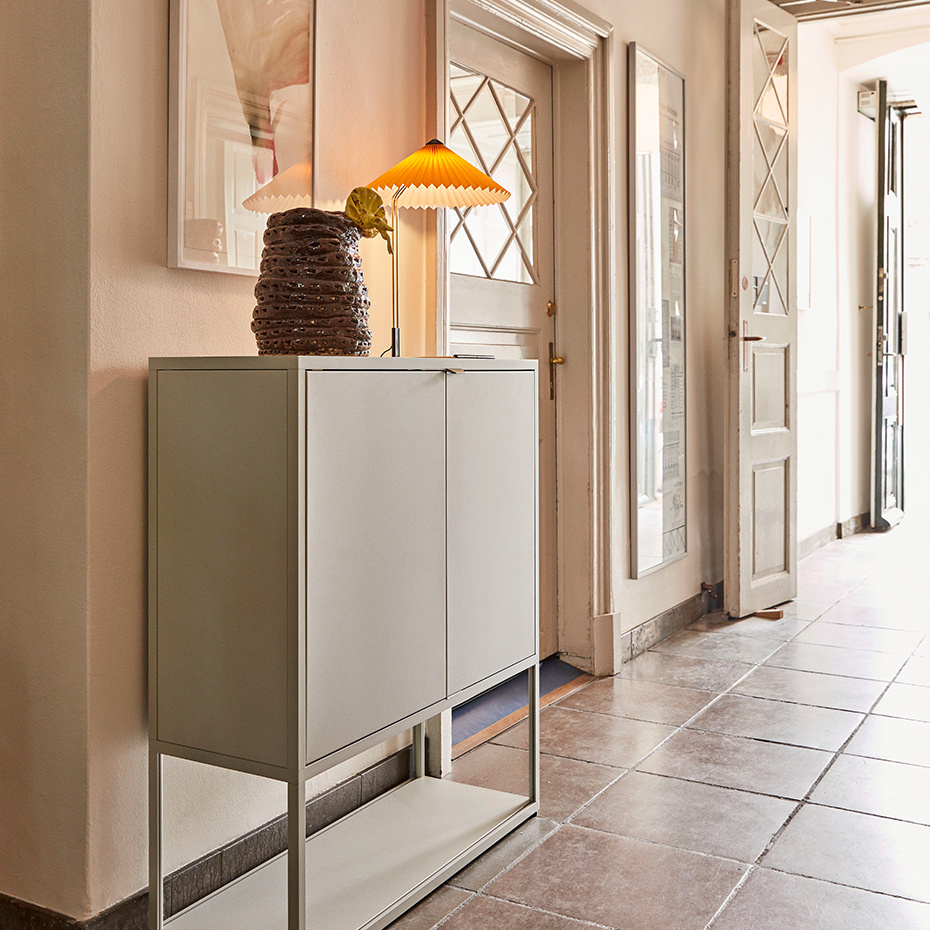 Matin Bordslampa 300 Polished Brass/Yellow