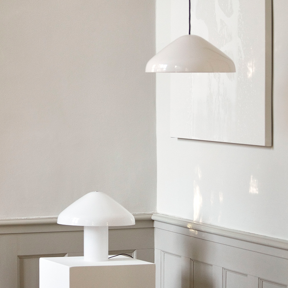 Pao Glass Pendel 350 White Opal Glass