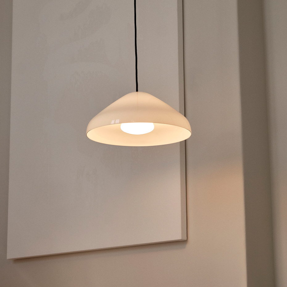 Pao Glass Pendel 350 White Opal Glass