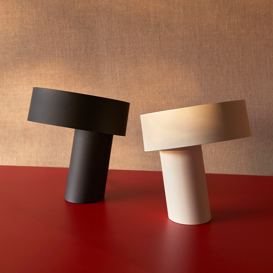 Slant Bordslampa Soft Black