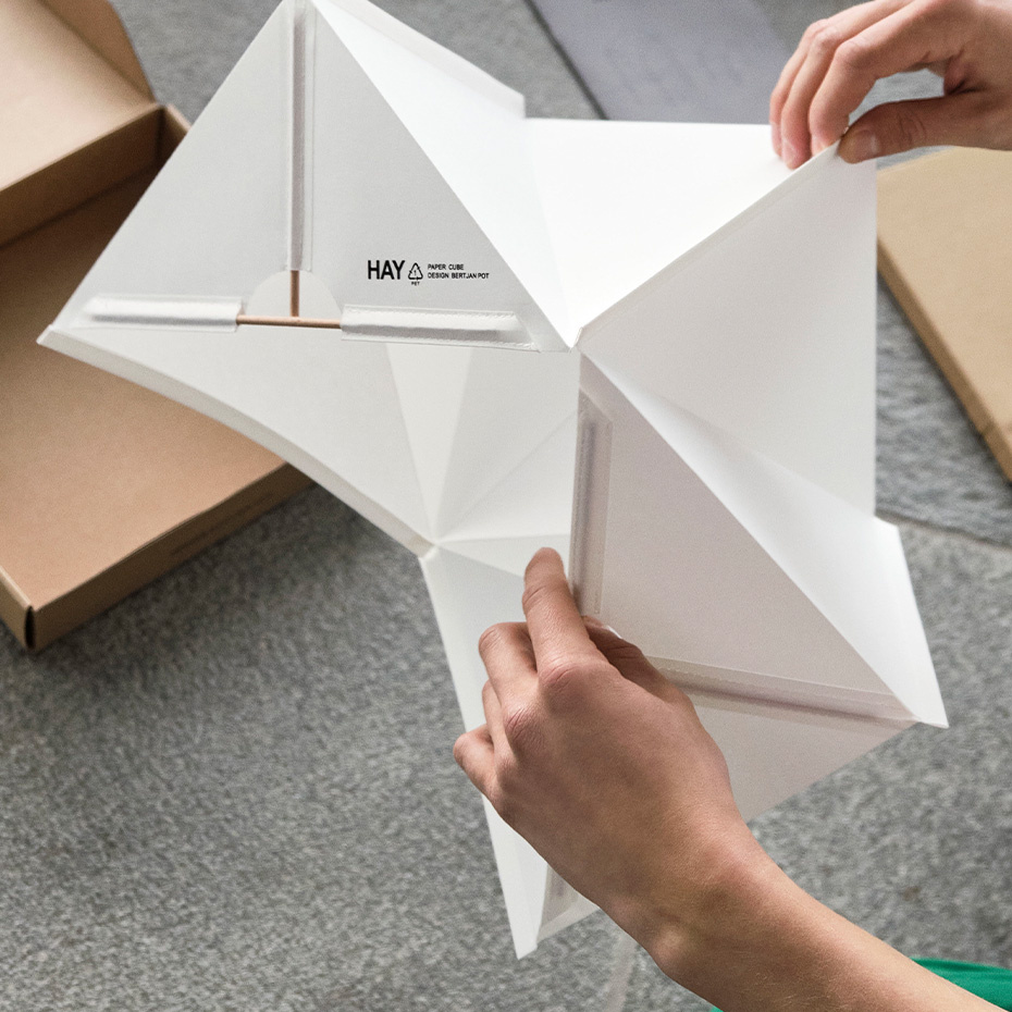 Paper Cube Bordslampa White