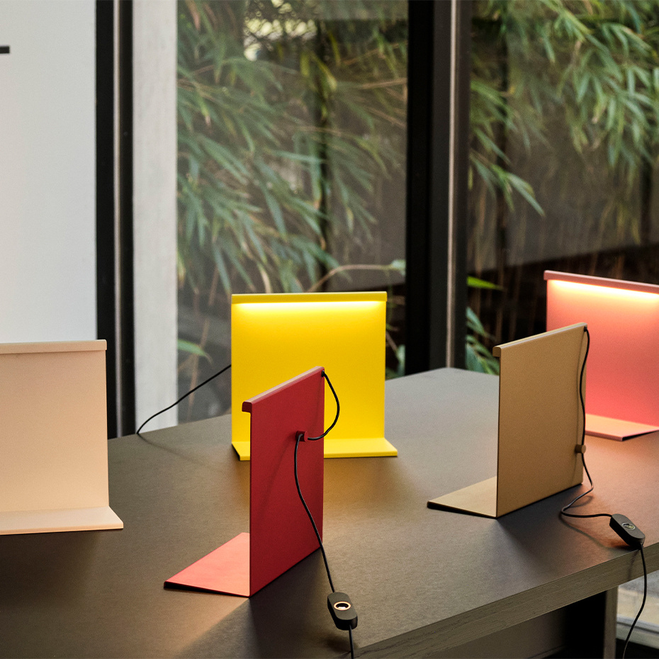 LBM Bordslampa Tomato Red