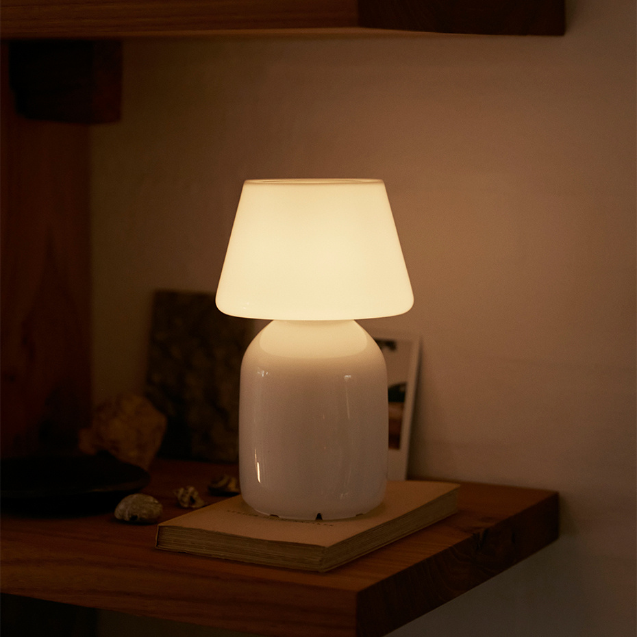 Apollo Portable Bordslampa White Opal Glass
