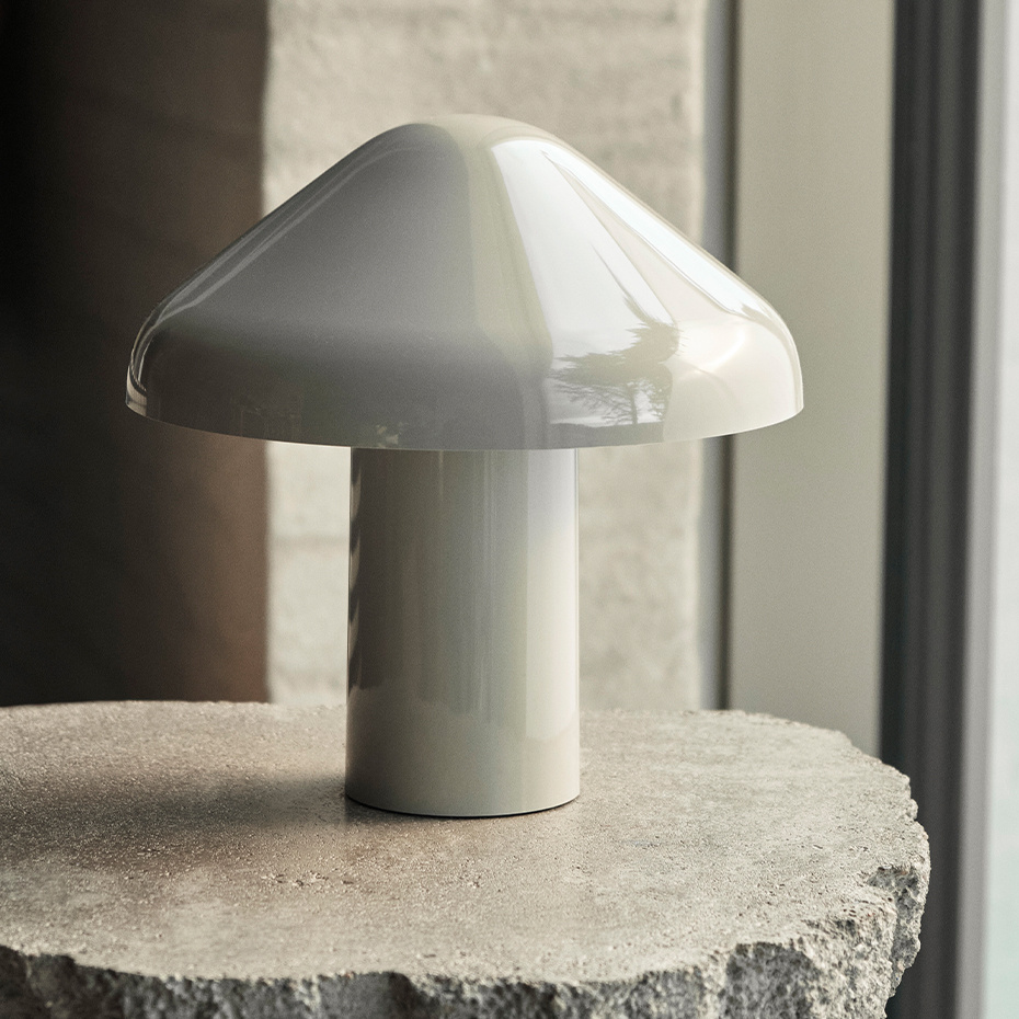 Pao Portable Bordslampa Cream White