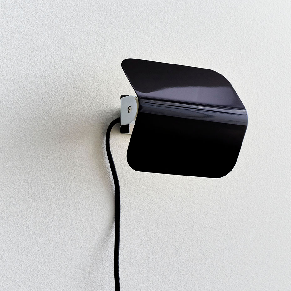 Apex Vägglampa Iron Black