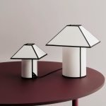Ava Pyramid Bordslampa 290 White Ava Pyramid Bordslampa 290 White