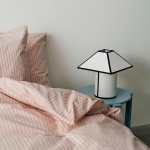 Ava Pyramid Bordslampa 290 White Ava Pyramid Bordslampa 290 White